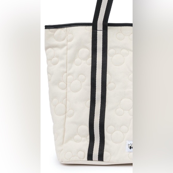 DISNEY MICKEY QUILTED TOTE BAG COLOR CREAM - Picture 10 of 11